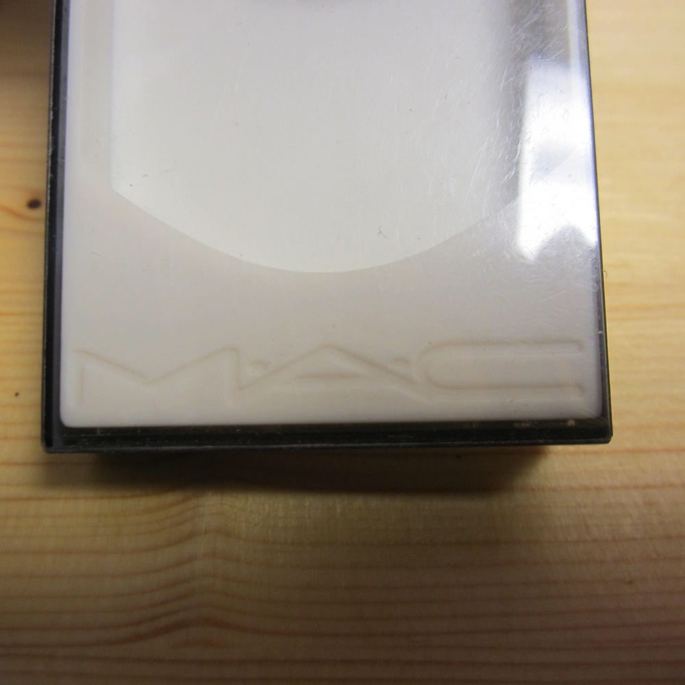 MAC Lashes - Picture 4 of 4